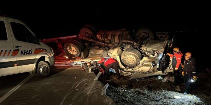Konya yolunda TIR kazası! AFAD’ın kurtardığı sürücü Rıza Er öldü