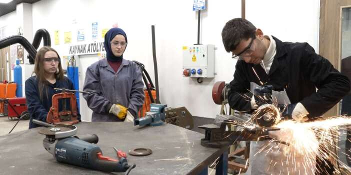 Konya’da üniversite eğitiminde yeni dönem! Mezun olmadan işe başlayacaklar