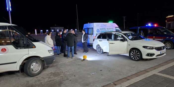 5 gündür dinlenme tesisinde duran otomobilden ceset çıktı