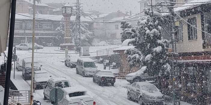 Bugün karla beyaza bürünen Konya Derbent’te bereket sevinci