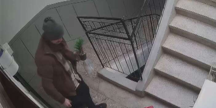 Konya'da marka takıntılı hırsız kameralara yakalandı