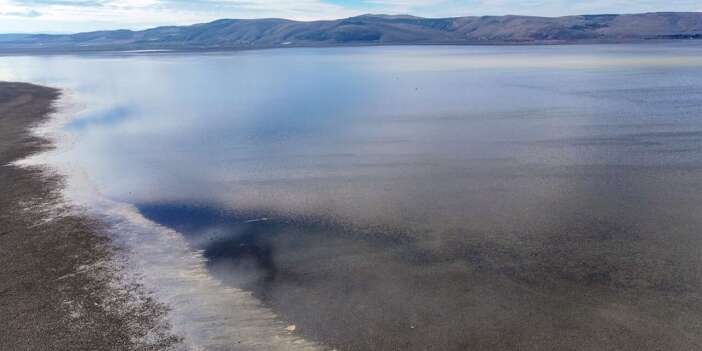 Konya’da kuraklığın öldürdüğü Çavuşçu Gölü, hayata geri döndü