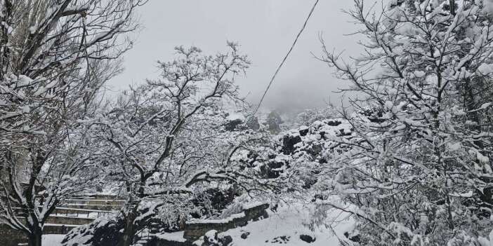 Konya’da kar kalınlığının 1 metreye yaklaştığı ilçe şölen sunuyor