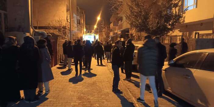 18 yaşındaki kız, sahurda babasını öldürdü