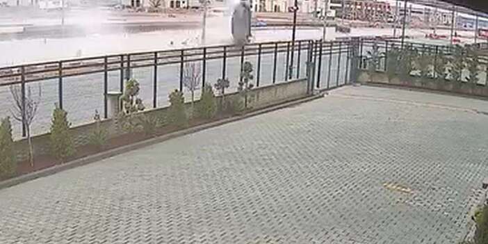 Konya’da feci kaza! Otomobil takla attı