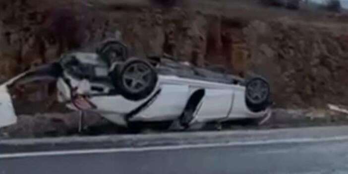 Konya’da kontrolden çıkan otomobil takla atarak ters döndü