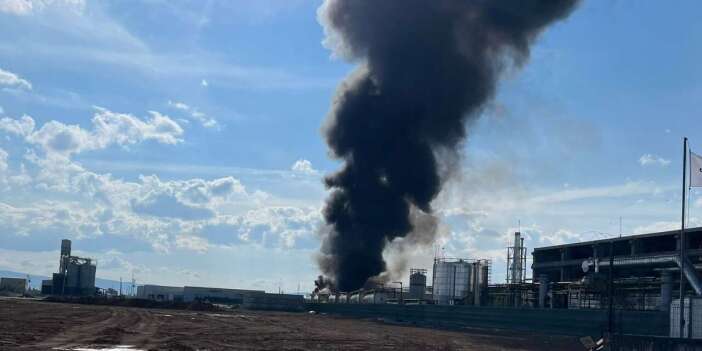 Konya’da OSB’de yangın! Yakıt tankları alevlere teslim oldu