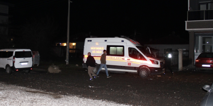 Annesinin erkek arkadaşını bıçakladı, ikinci saldırıyı polis böyle önlendi