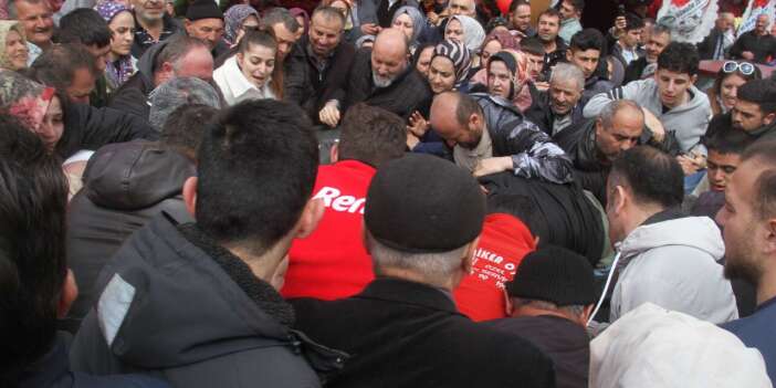 Konya’da 6 bin liralık ürün 1750 TL olunca vatandaş birbirine girdi