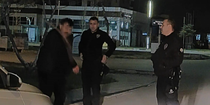 Elinde keserle dehşet saçtı, mahalleyi ayağa kaldırdı