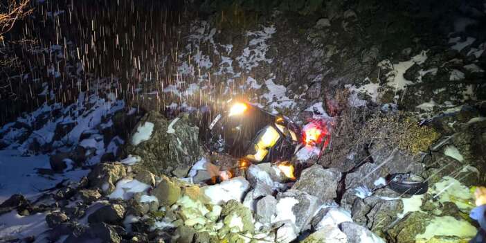 Konya - Antalya yolunda otomobil şarampole uçtu