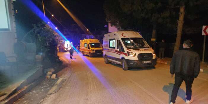 Husumetli aileler karşılaştı, baba ve oğlu öldürüldü