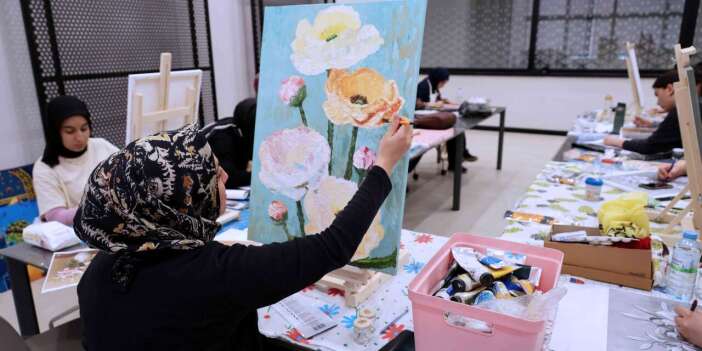 Konya’nın gençlik merkezinde bahar dönemi kursları başladı