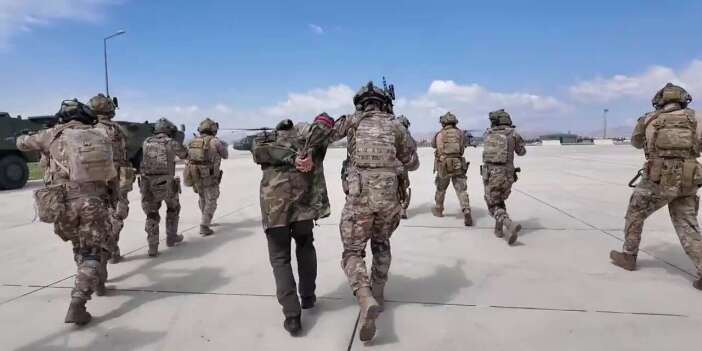 Konya’da nefes kesen anlar! Komandolar sahaya indi