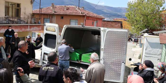 Aynı evde 4 bin günde 4 büyük acı