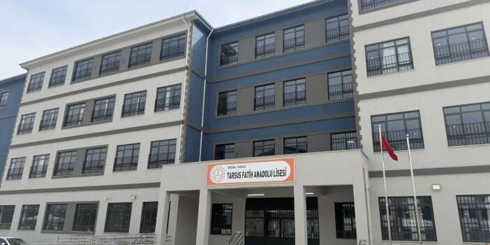 İki ilden sonra bu kez Mersin! Silahlı öğrenci son anda yakalandı