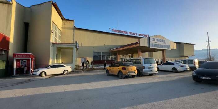 Okulda panik anları! 12 öğrenci hastaneye kaldırıldı