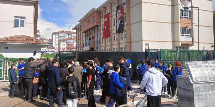 3 gün boyunca fark edilmedi! 5. sınıf öğrencisi silahla okula gelince ortalık karıştı