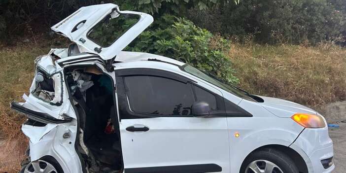 Aynı aileye iki acı birden! TIR’ın çarptığı araçtan anne ile oğlunun cesedi çıktı