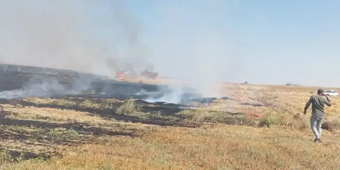 Konya’da balya makinesinden çıkan kıvılcım 15 dekarlık tarım arazini küle çevirdi