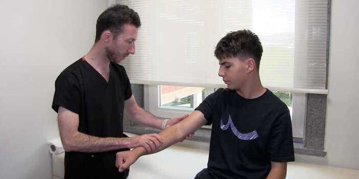 Konya’da kopmak üzere olan kol için zamanla yarış! Ameliyat 8 saat sürdü