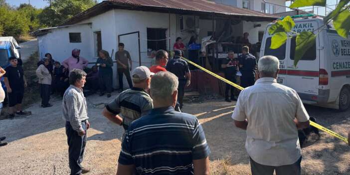 Aile kavgası facia ile bitti! Oğlunu tahrayla öldürdü, gelini ve torununu yaraladı