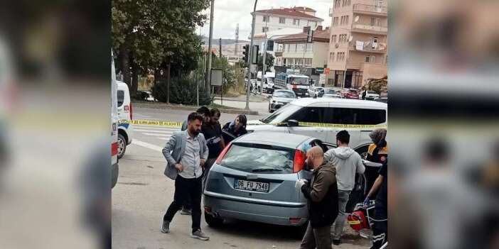 Park halindeki otomobilde 2 kişinin cesedi bulundu