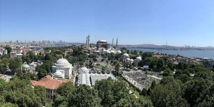 Ayasofya-i Kebir Cami-i Şerifi'nde ilk Cuma Namazı kılındı