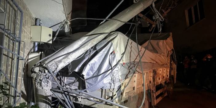 Aşure dağıtan genç kız feci kazada hayatını kaybetti