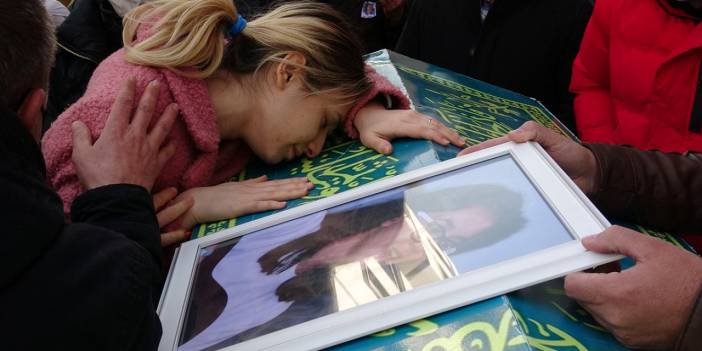 Yorgun mermi kurbanı liseli Büşra’ya acı veda: Bizi ayırmayın!