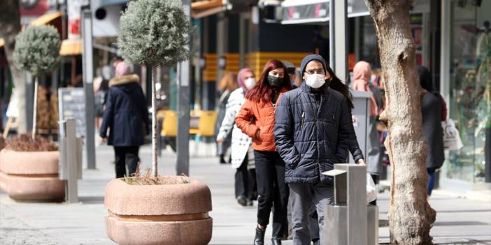 Konya'da iş yerlerini açamayan esnafın 'kırmızı' kategori üzüntüsü