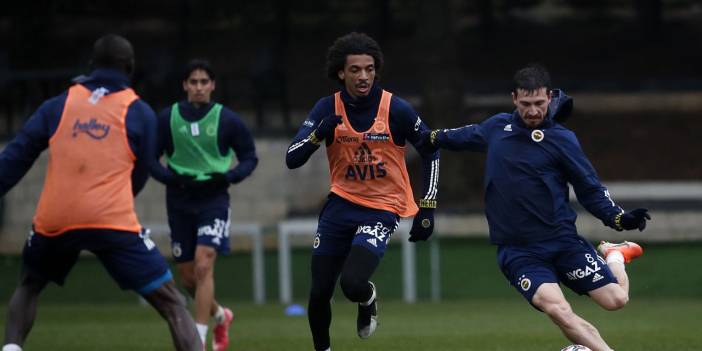 Konyaspor maçı öncesi Fenerbahçe'de son durum! İşte sakat ve kart sınırındaki futbolcular