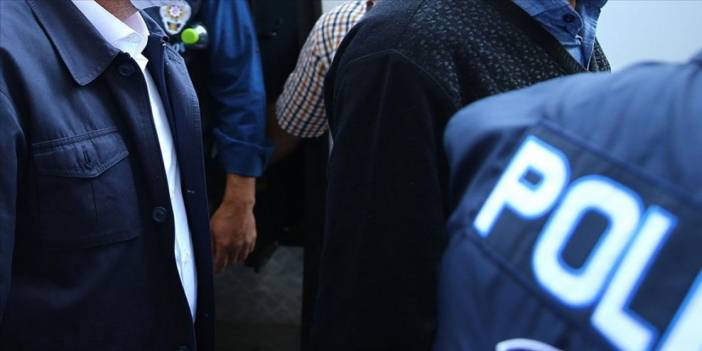 Skandal bildiriye imza atan emekli amirallere gözaltı kararı