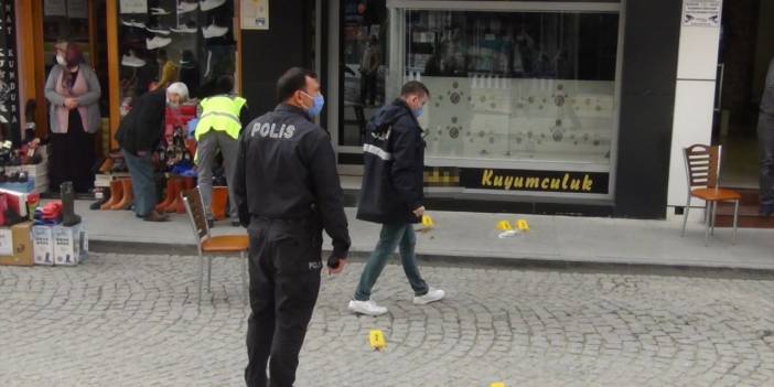 Konya'da iş yerini açan kuyumcuya silahlı saldırı