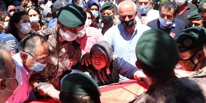 Şehit özel harekat polisimize son görev! Annesinin feryadı yürekleri dağladı