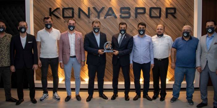 Konyalı genç iş insanlarından Konyaspor’a ziyaret