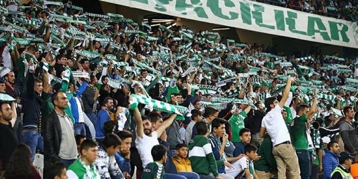 Konyaspor tribünde eridi