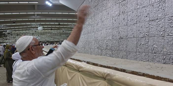 Hacı adayları Cemarat'ta şeytan taşladı