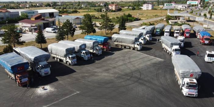 Beyşehir'den tırlar dolusu saman balyası yangın bölgesine gönderildi