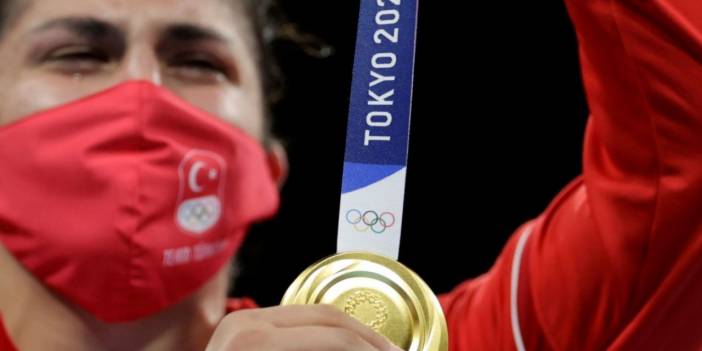 Busenaz Sürmeneli: Madalyayı Cumhurbaşkanımıza armağan ediyorum