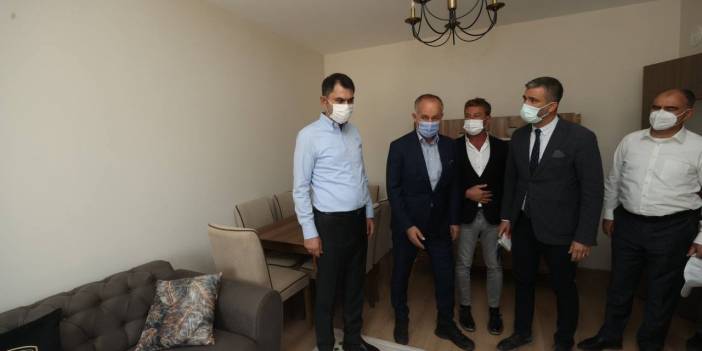 Bakan Kurum, Ardıçlı TOKİ’de inceleme yaptı