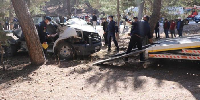 5 kişinin öldüğü servis kazasıyla ilgili yeni detay! Araçtan çıkıp faciayı haber vermiş