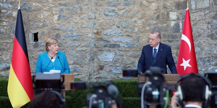 Erdoğan'dan Merkel ile görüşmesinin ardından önemli mesajlar