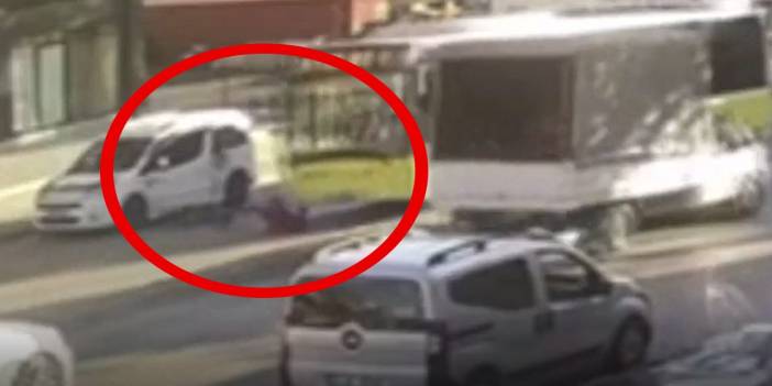 Scooter ile feci ölüm kamerada! Yola savrulan kadın, otobüsün altında kalarak hayatını kaybetti
