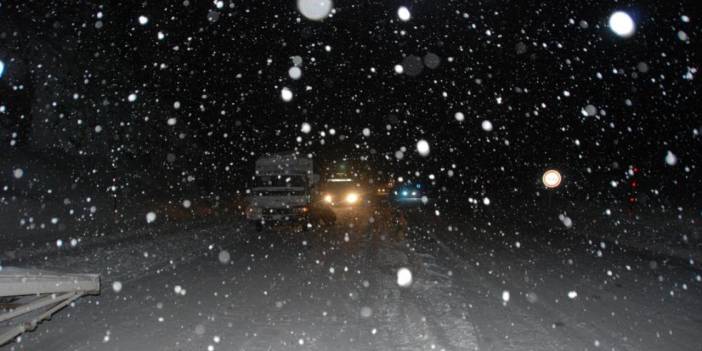 Konya’da bereket sevinci! Bazı ilçelere kar yağıyor