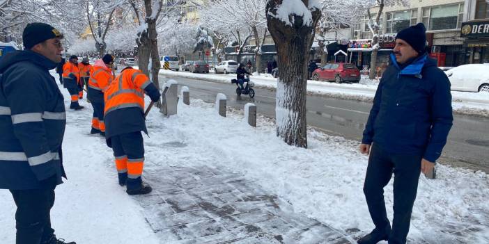 Başkan Altay: 300 araç ve 1.500 personelle sahadayız