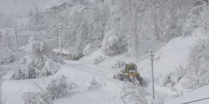 Kar altındaki Konya dondu! -17,5 derece soğuk, 1,5 metreye yakın kar