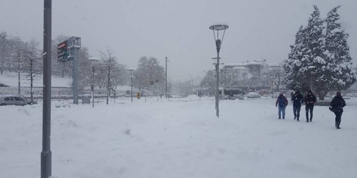 Konya'nın 4 ilçesindeki sınavlara kar engeli