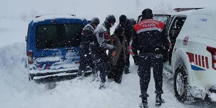 Konya Valisi Özkan'dan uyarı: Zorunlu olmadıkça dışarı çıkmayın