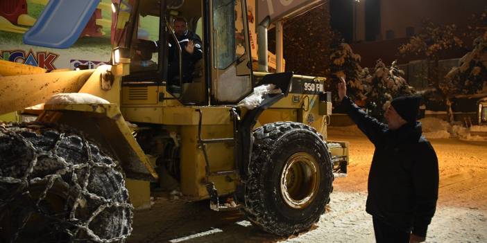 Selçuklu'da ekipler gece-gündüz demeden çalışıyor